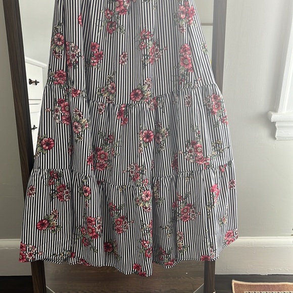 Floral off the shoulder dress - Picture 3 of 7